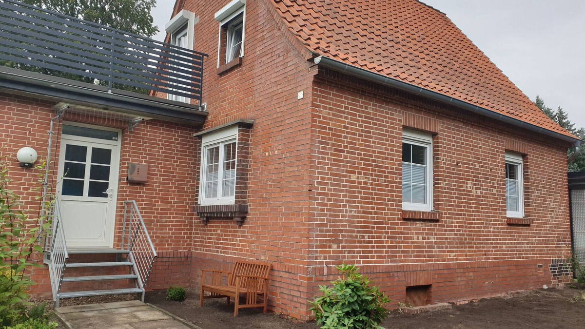 Winsen an der Aller Apartment | Apartment 'Connys - Mond' with Private Terrace and Wi-Fi