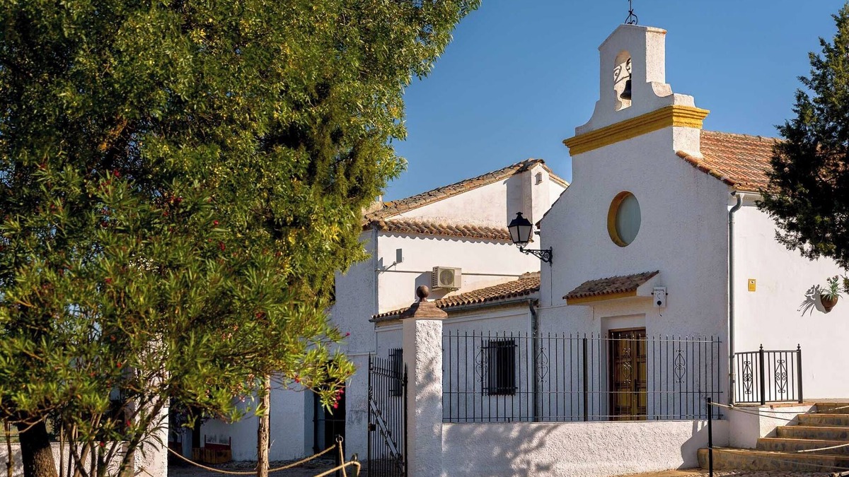 Chiclana de Segura Apartment | Apartment 'Cortijo La Teja' with Mountain View, Wi-Fi and Air Conditioning