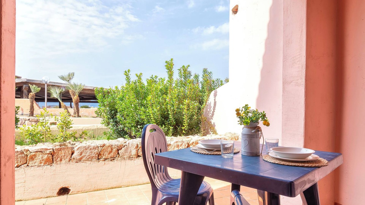 Canneddi Apartment | Apartment 'Costarossa 1514' with Sea View, Wi-Fi and Air Conditioning