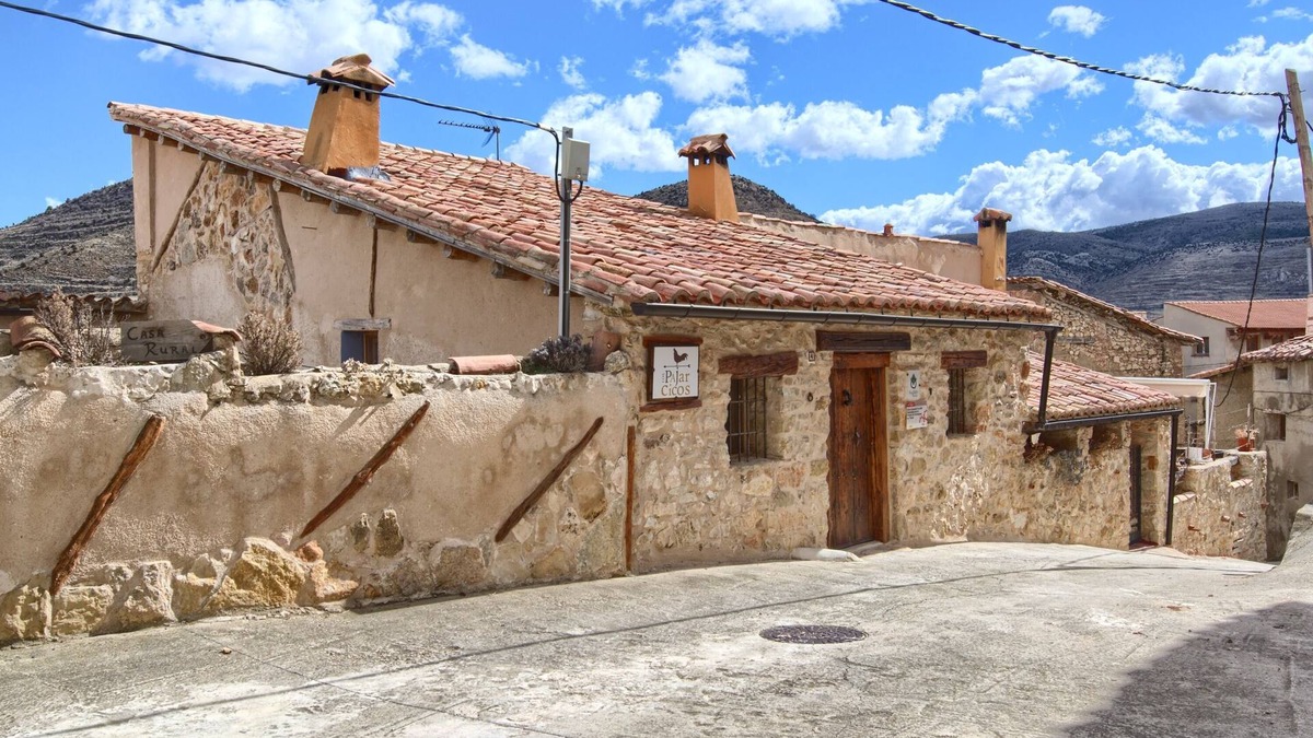 Ejulve Apartment | Apartment-Cottage-Ensuite with Shower-Los Pajarcicos- El Lucero