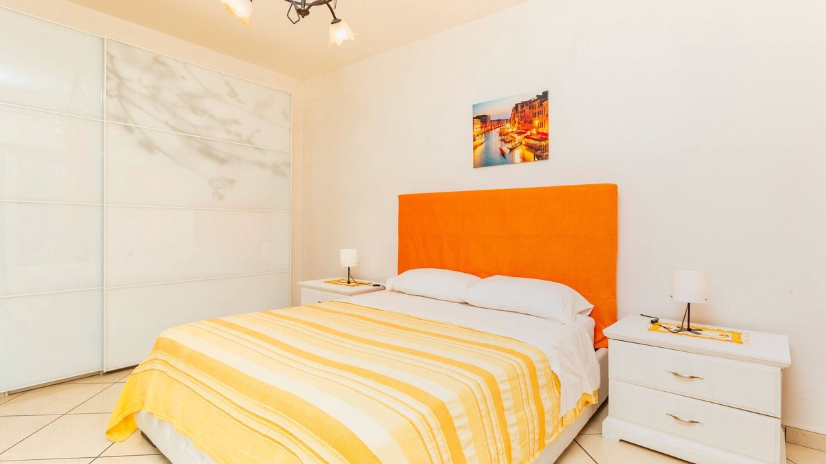 Gaggi Apartment | Apartment 'Da Lorenzo Alcantara' with Mountain View and Wi-Fi