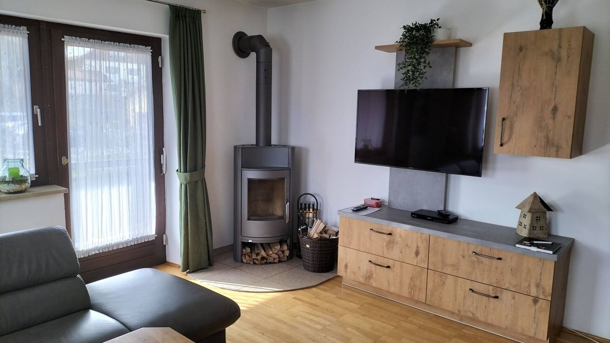 Anger Apartment | Apartment Dallinger, 63sqm, upper floor, 1 bedroom, fireplace, 4 stars, max. 2 pers.