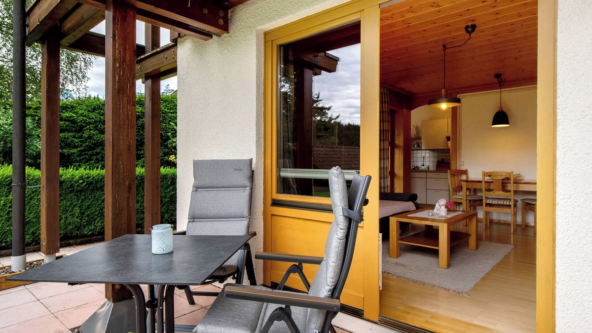Bernau Apartment | Apartment 'Ferienwohnung Ahorn' with Mountain View, Private Terrace and Wi-Fi