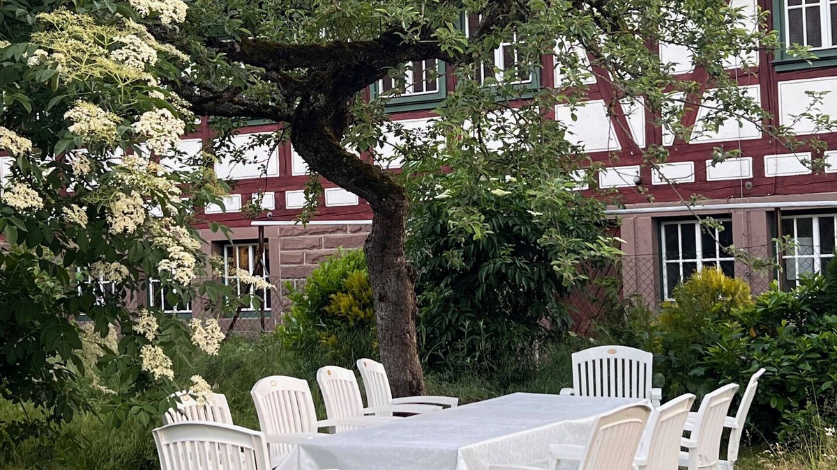 Trichtingen Apartment | Apartment "Zur Kanne für zwei" with Garden & BBQ