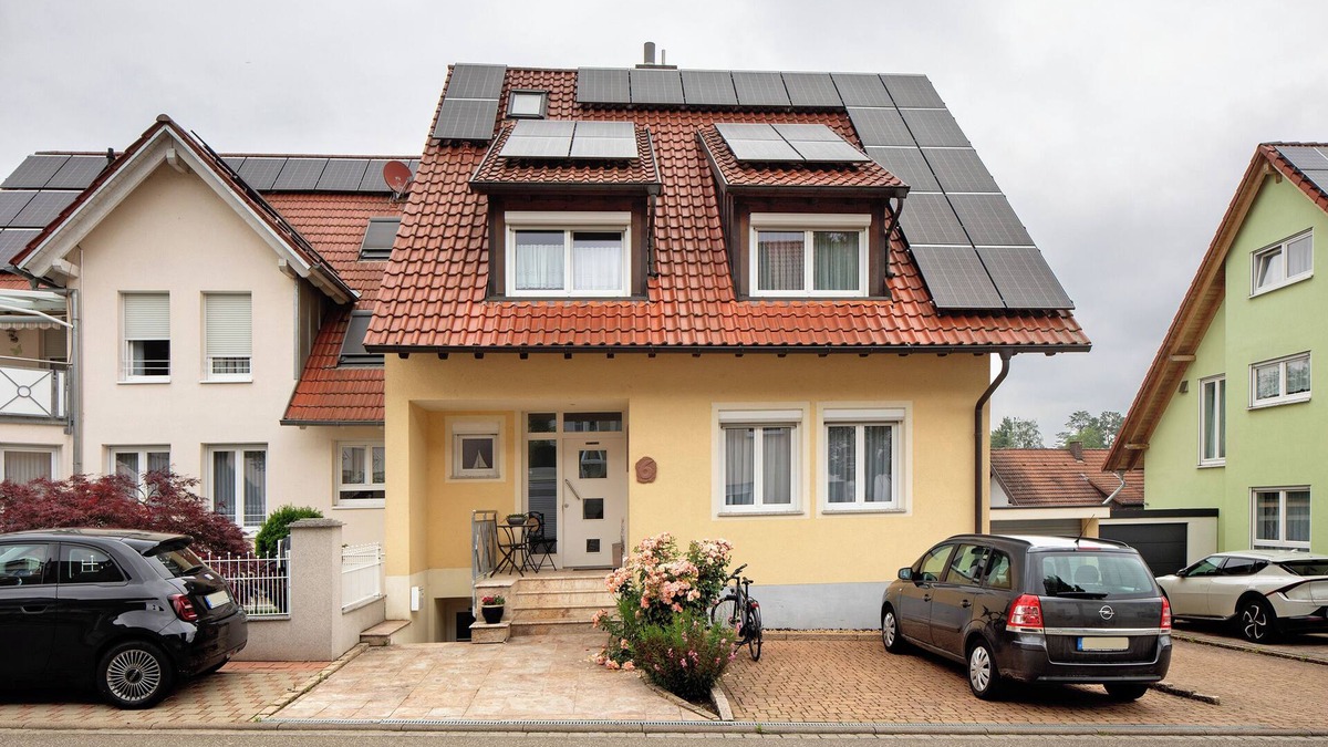West Apartment | Apartment 'Ferienwohnung Glöckler' with Shared Garden and Wi-Fi