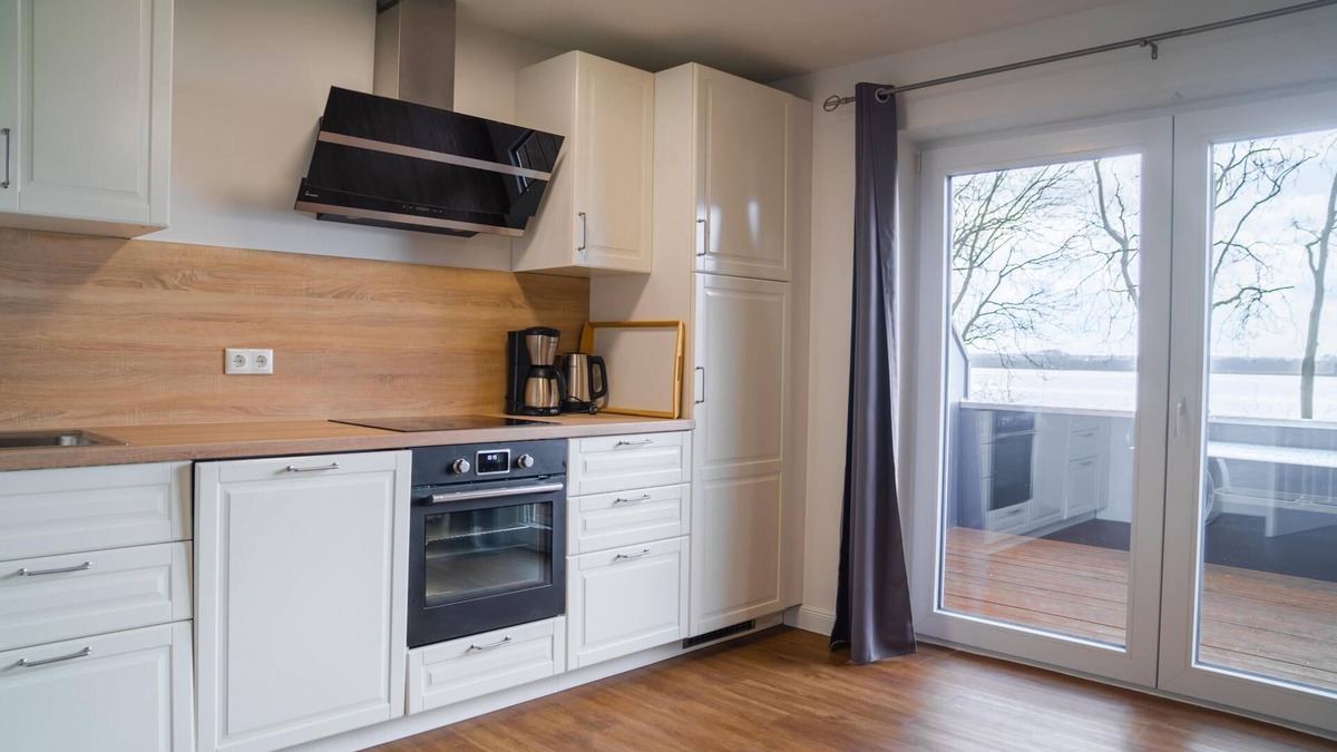 Ekenis Apartment | Apartment 17 in the Schleiblick apartment house with a direct view of the Schleiblick