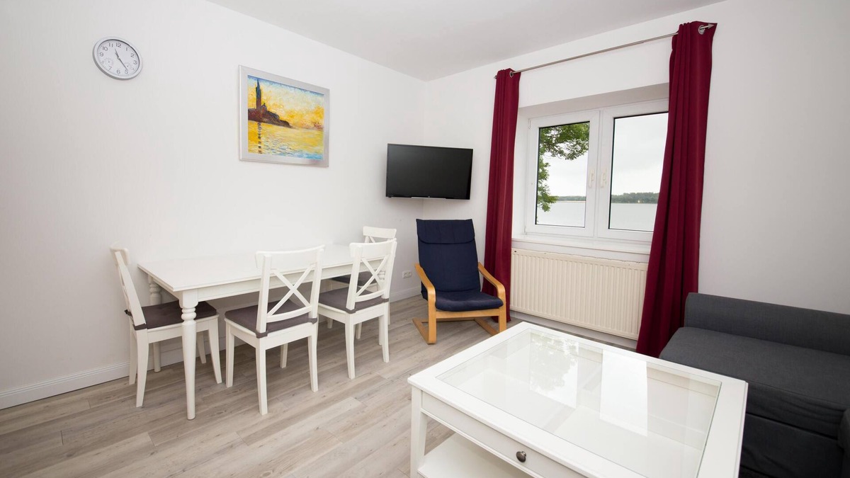 Ekenis Apartment | Apartment 4 in the Schleiblick apartment house with a direct view of the Schlei on the ground floor