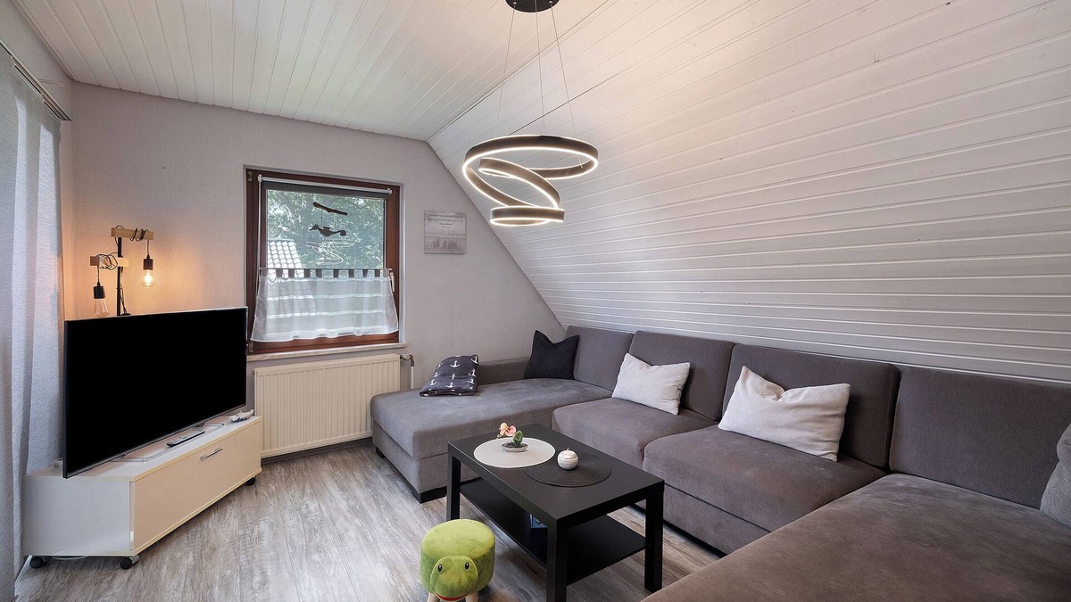 Wremen Apartment | Apartment 'Ruhig Gelegene Wohnung In Deichnähe' with Shared Terrace
