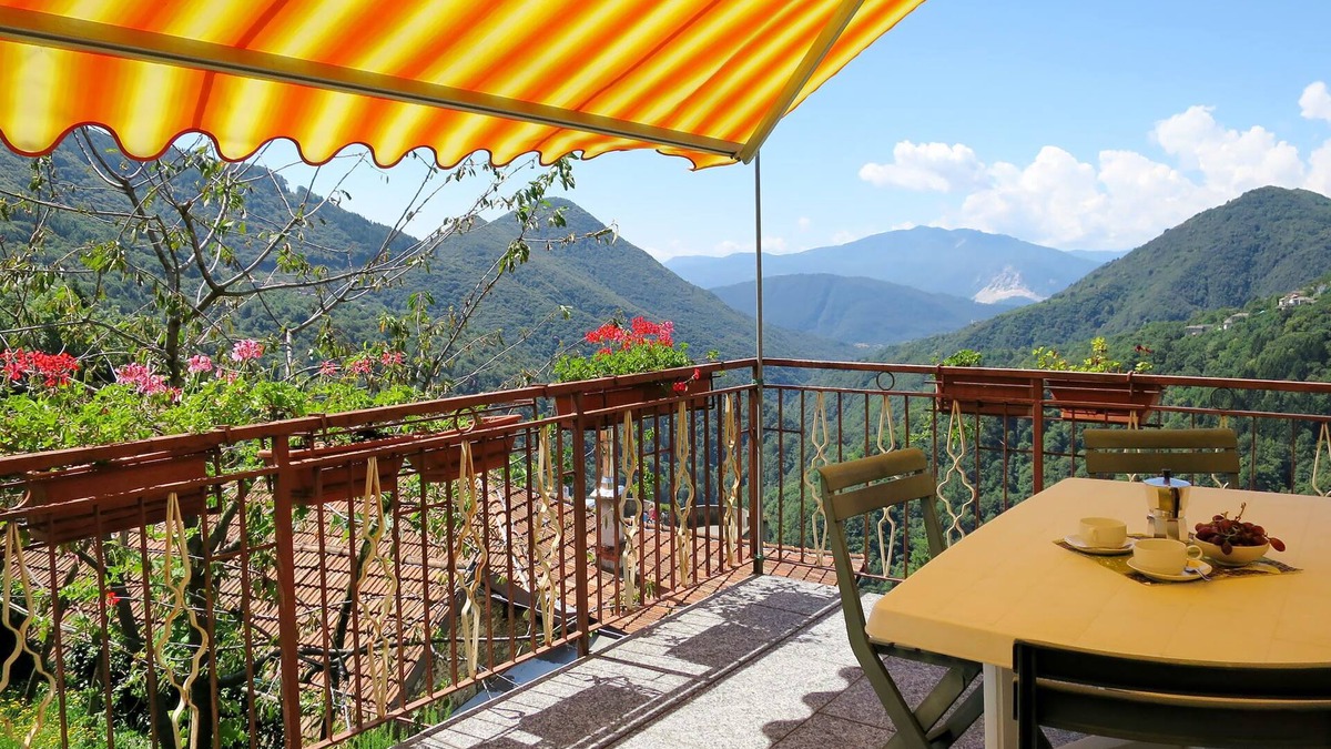 Aurano Apartment | Apartment Dea by Interhome