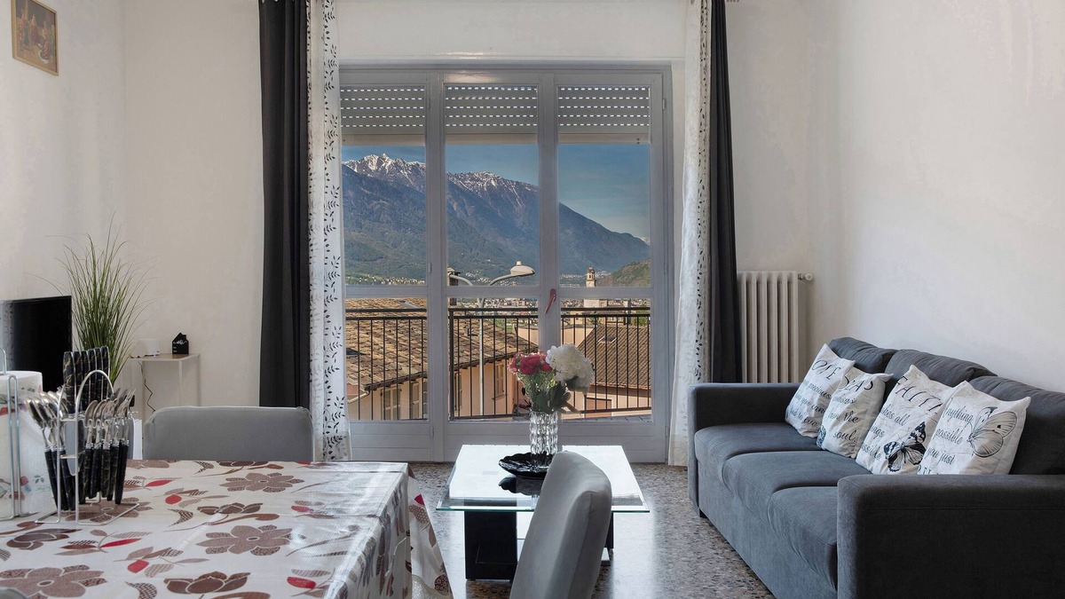 Poggiridenti Apartment | Apartment 'Dilman' with Mountain View, Private Terrace and Wi-Fi