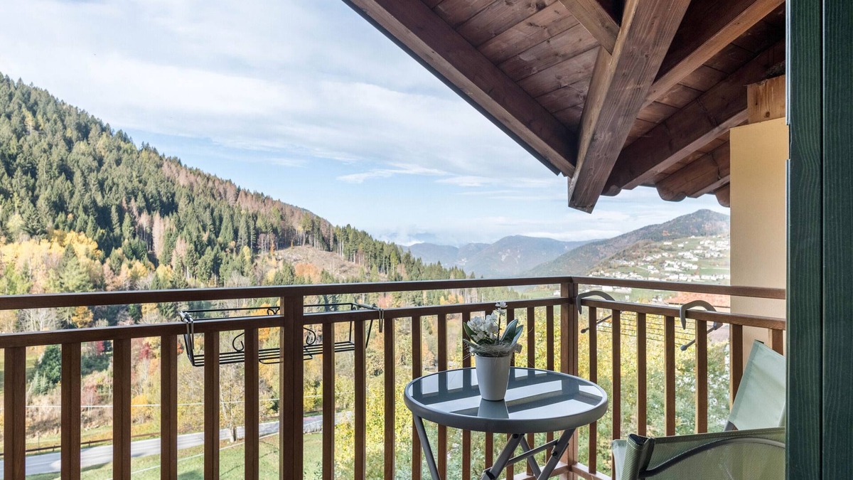 Bedollo Apartment | Apartment 'Dimora La Quiete' with Mountain View, Private Terrace and Balcony