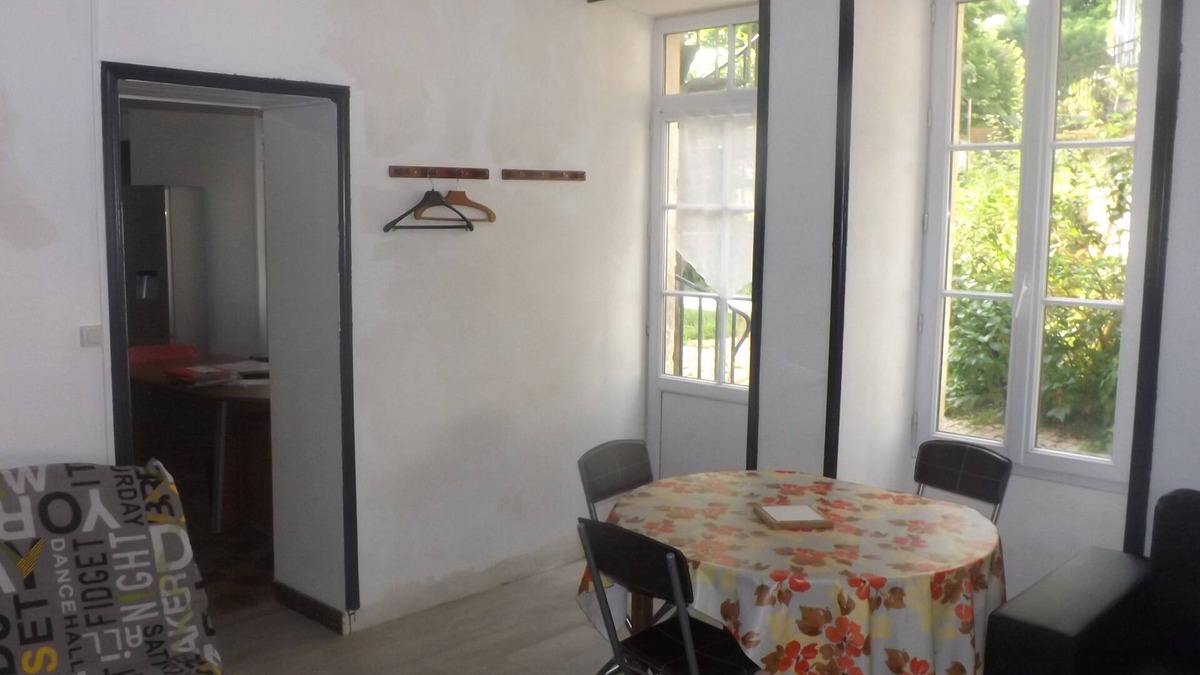 Fontenay-le-Comte Apartment | APARTMENT DOOR Marais Poitevin (MARINE-CULTURE-HISTORY)