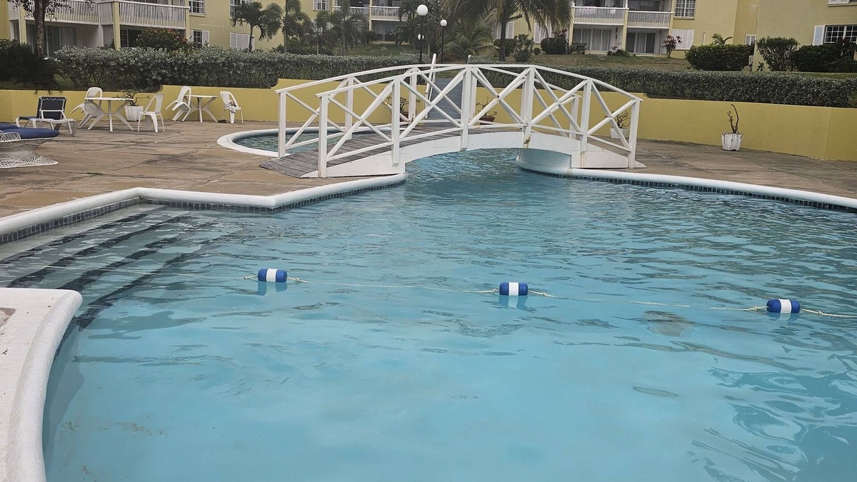 Tower Isle Apartment | Apartment E6