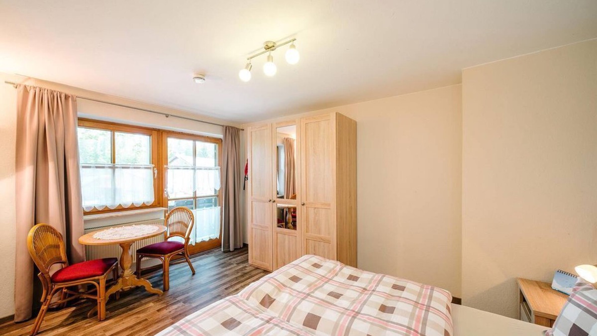 Seeg Apartment | Apartment Eisenberg*/2 bedroom/bathroom, WC - Linde, country house