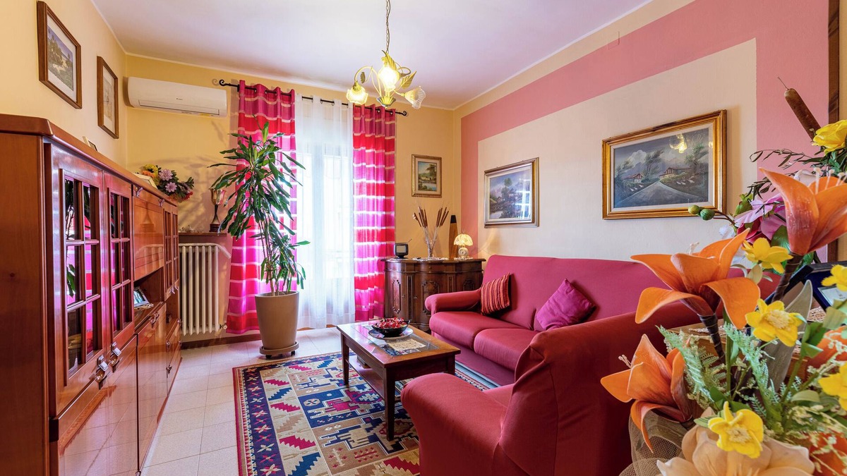 Serre di Rapolano Apartment | Apartment "El Giardino delle Rose" with Private Terrace & Wi-Fi