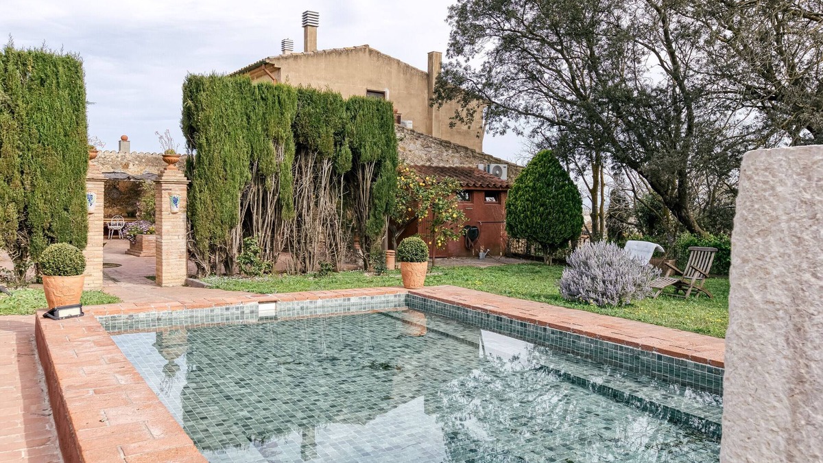 Ventallo Apartment | Apartment 'El Pedró Rural' with Mountain View, Wi-Fi and Air Conditioning