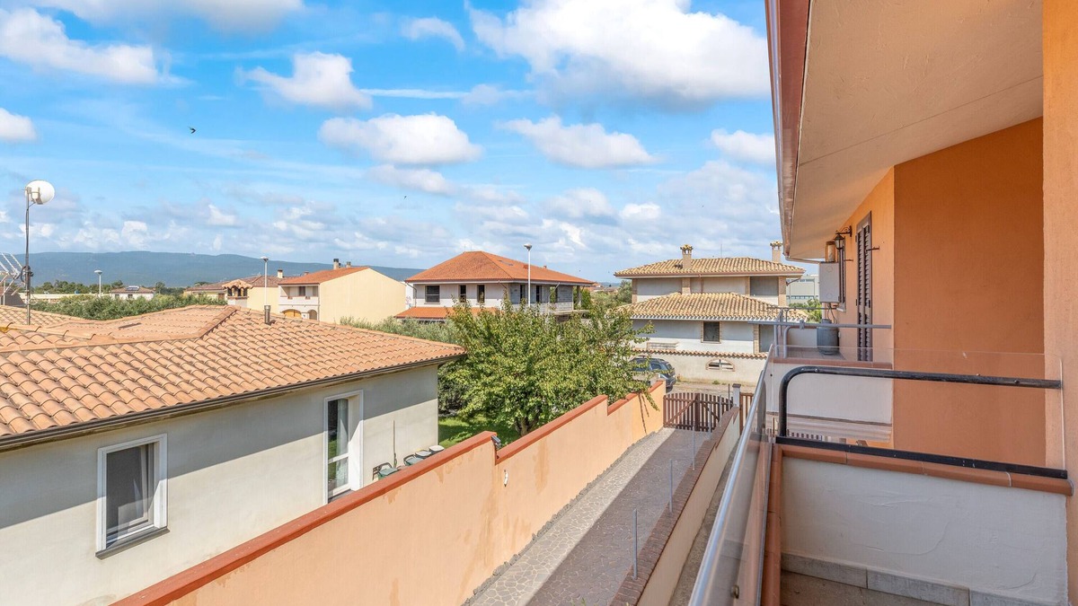 Terralba Apartment | Apartment 'Elena' with Private Garden, Balcony and Air Conditioning