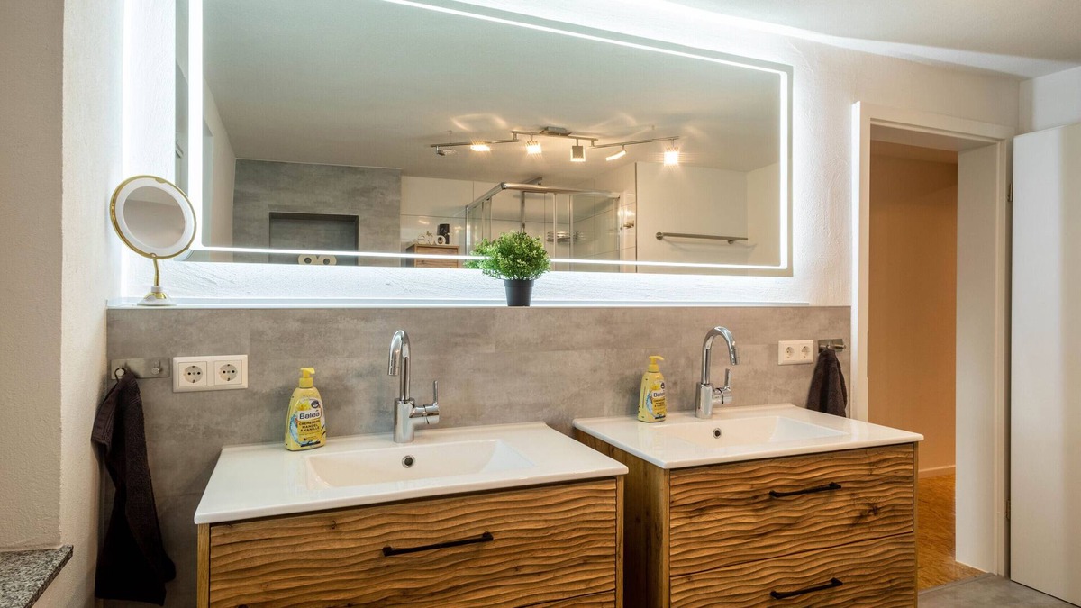 Waggershausen Apartment | Apartment Ellenweiler for 15 guests with Wi-Fi, Terrace & Garden