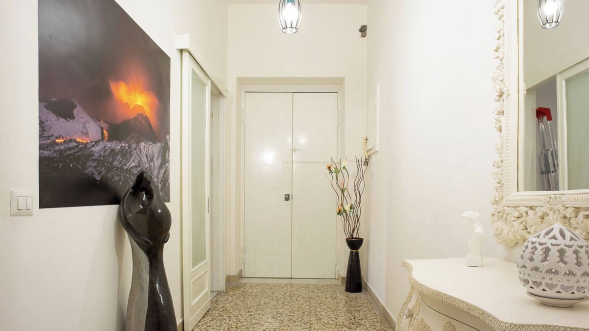 Pompei House | Apartment Enea Centralissimo Rinnovato, Vicinissimo Alla Stazione e Attrazioni