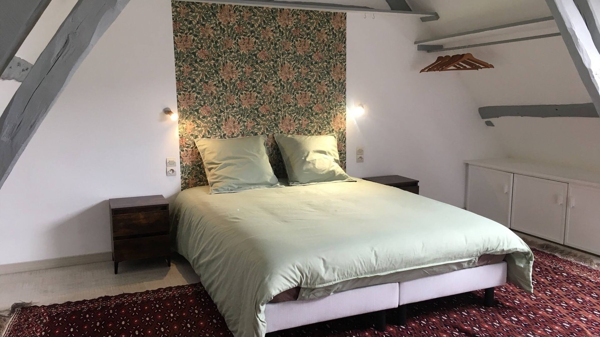 Maisnieres Apartment | Apartment-Ensuite-Garden view