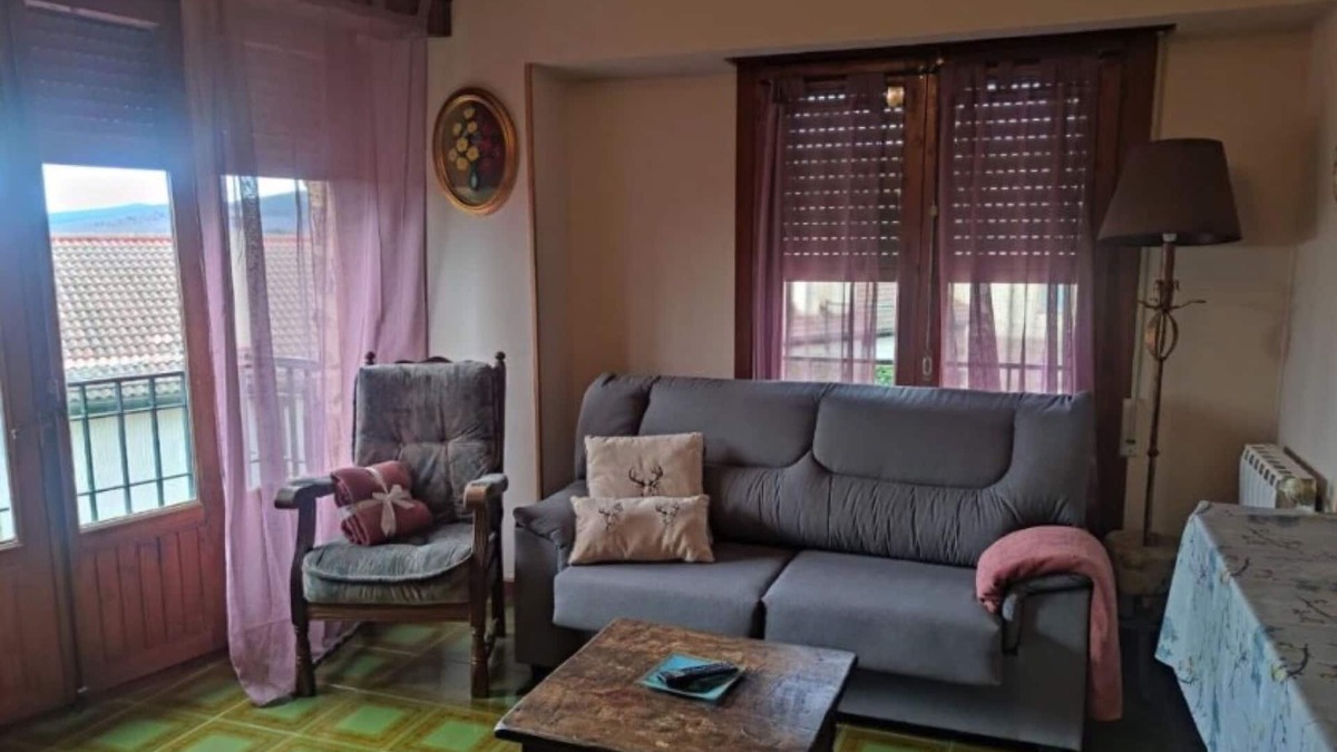 El Rasillo de Cameros Apartment | Apartment 'Luar 2' with Mountain View, Balcony and Wi-Fi