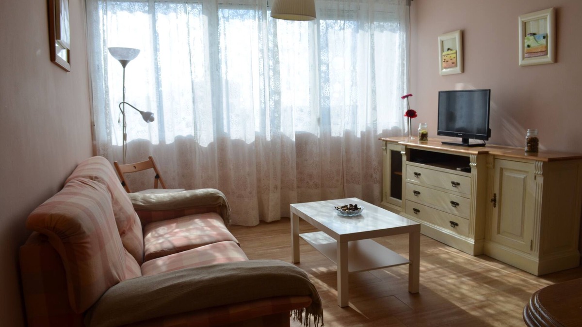 Jerez de la Frontera Apartment | APARTMENT 85 M2 - RENOVATED - 6 PEOPLE