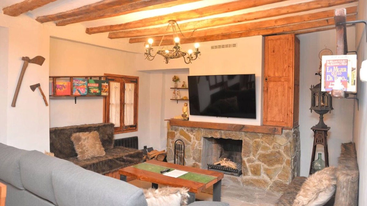 La Pobla de Lillet Apartment | Apartment