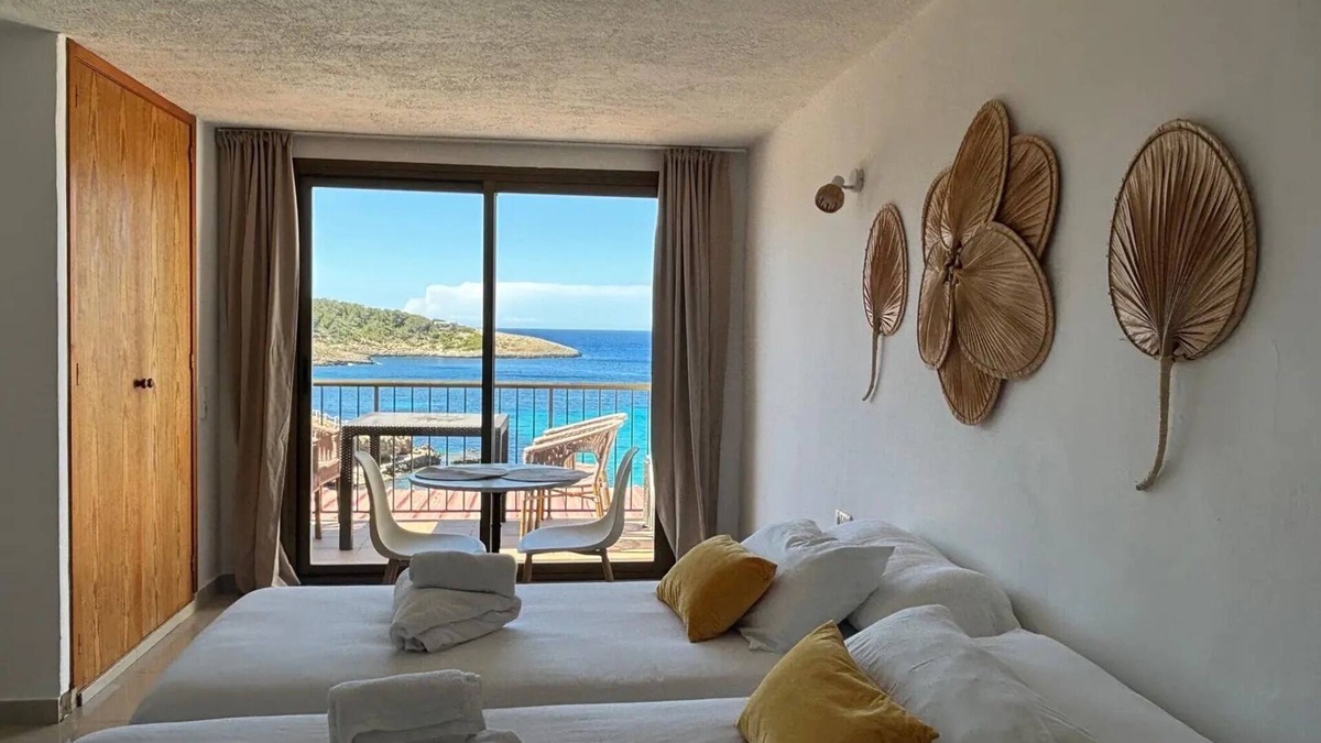 Portinatx Apartment | Apartment In A Hotel 'Apartamento Doble' with Shared Pool