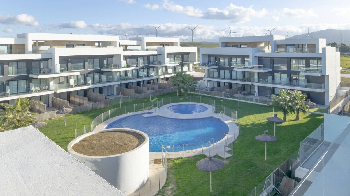 Zahara de los Atunes Apartment | Apartment 'Palacio De Pilas 22' with Shared Pool, Wi-Fi and Air Conditioning