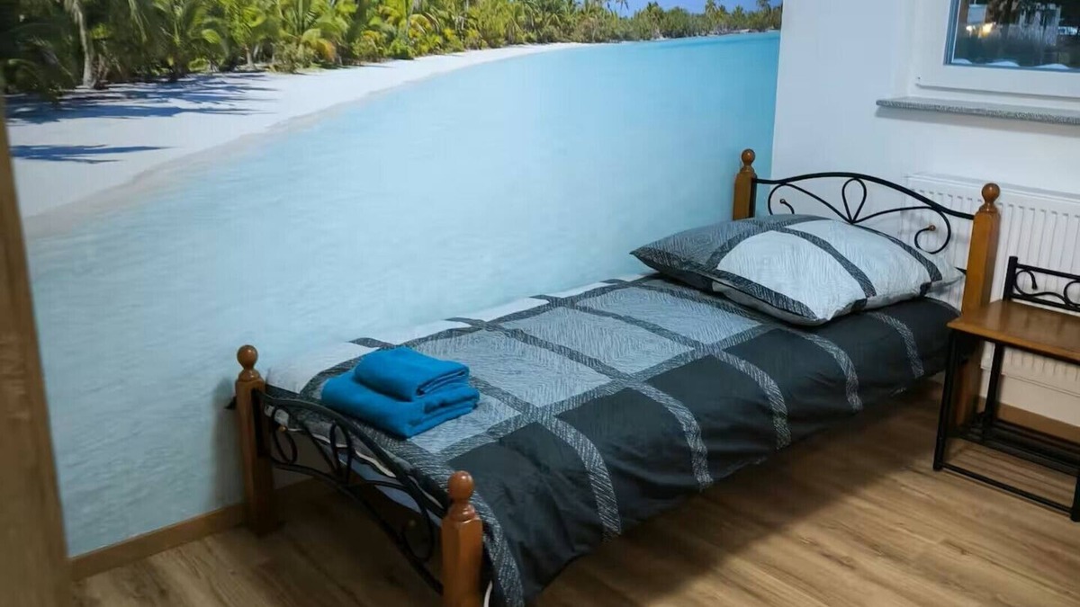 Ruesselsheim Apartment | Apartment for 4-6 persons with balcony in the shopping center