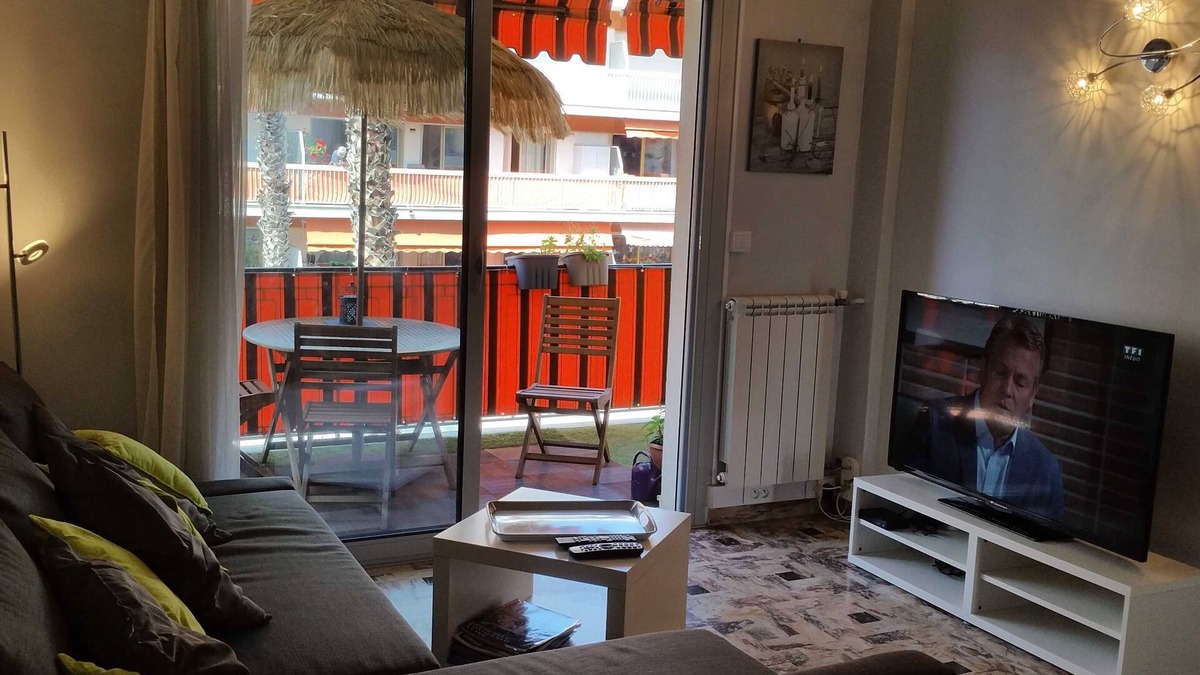 Cros-de-Cagnes Apartment | Apartment F3 of 90 M2 near the sea