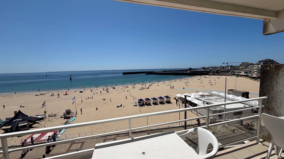 Quiberon Apartment | Apartment facing the large beach