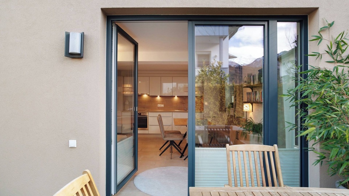 Volders Apartment | Apartment 'Familiengarten' with Mountain View, Private Terrace and Wi-Fi