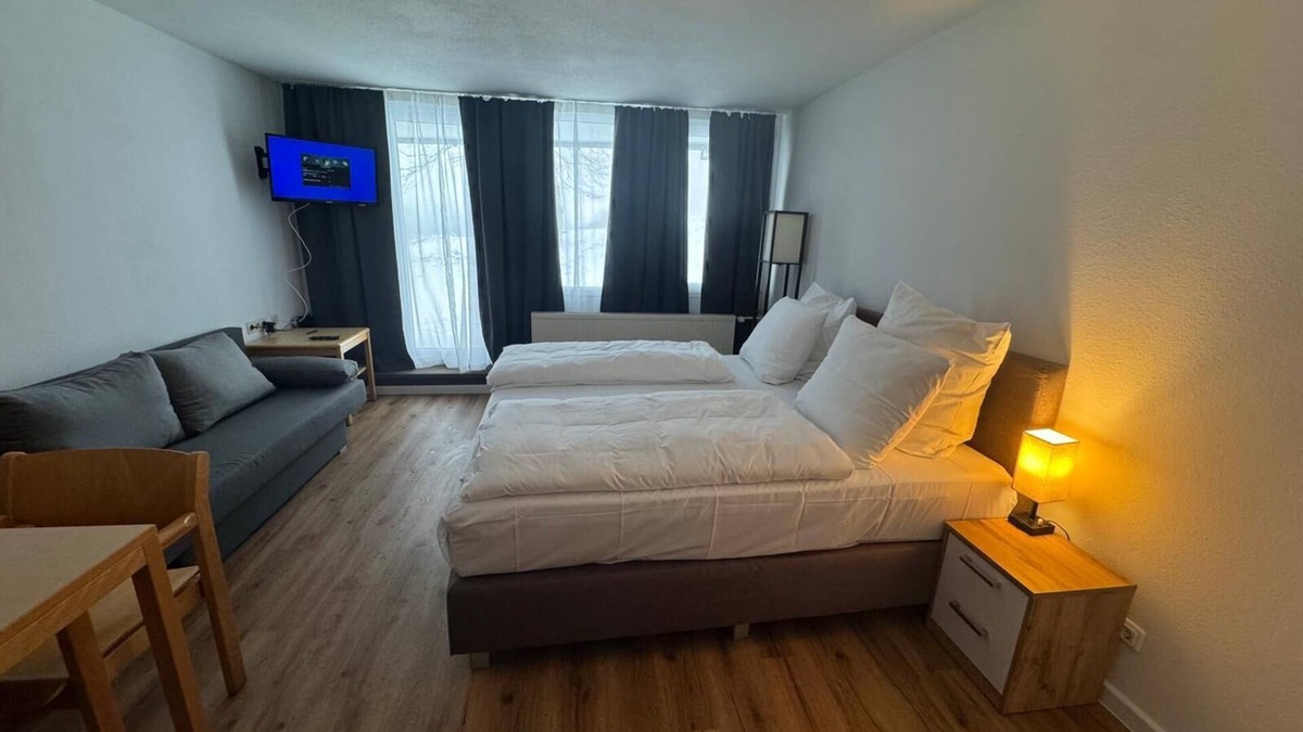 Sankt Englmar Apartment | Apartment-Family-Private Bathroom-Pool view