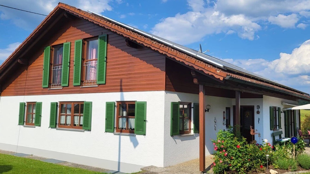 Dettenschwang Apartment | Apartment 'Ferienwohnung Strobl' with Balcony and Wi-Fi
