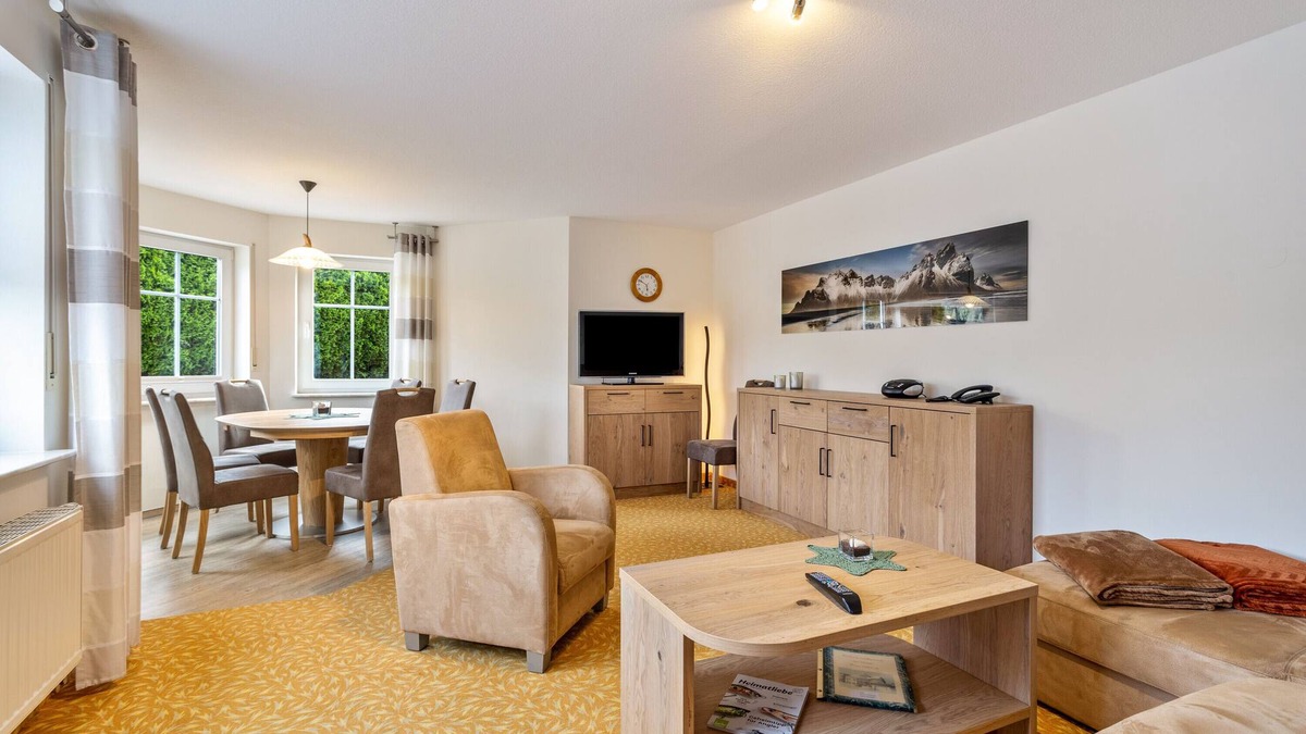 Schwalefeld Apartment | Apartment 'Ferienwohnung Typ 3' with Mountain View, Shared Terrace and Wi-Fi