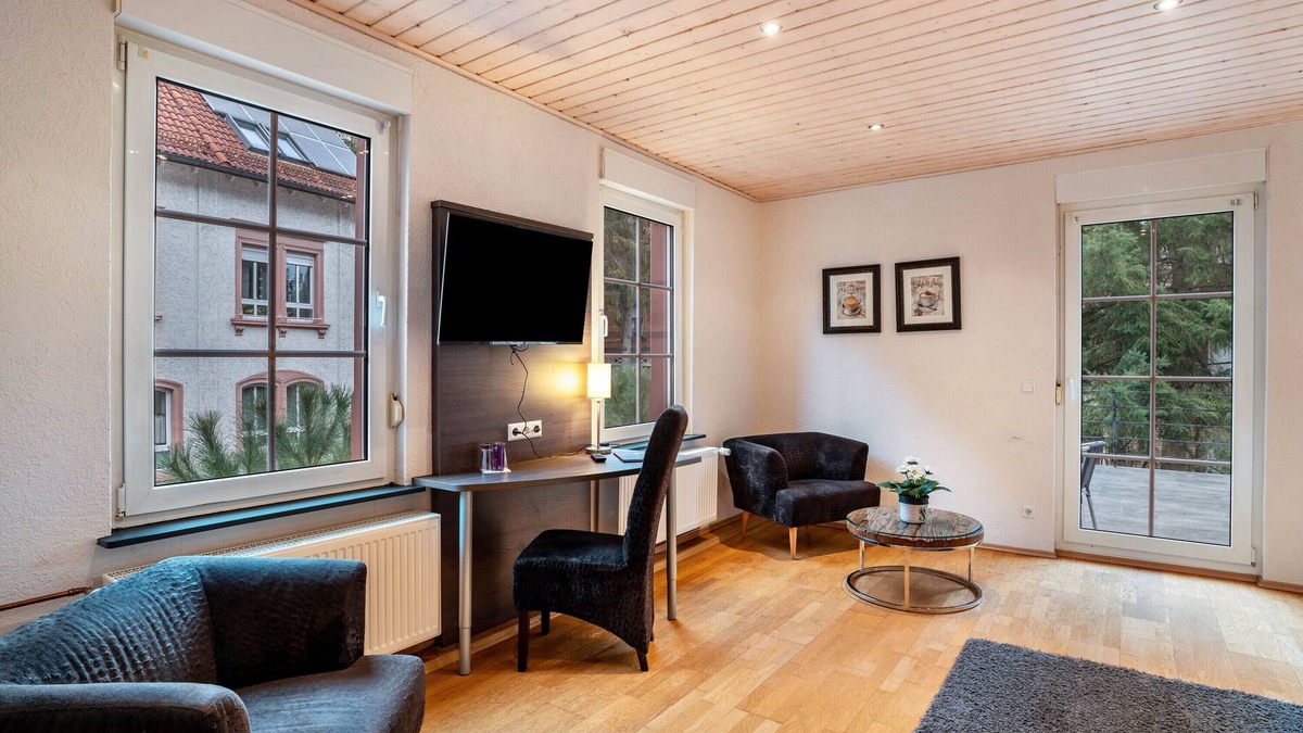 Bad Bergzabern Apartment | Apartment 'Ferienwohnung Luise' with Private Terrace, Balcony and Wi-Fi