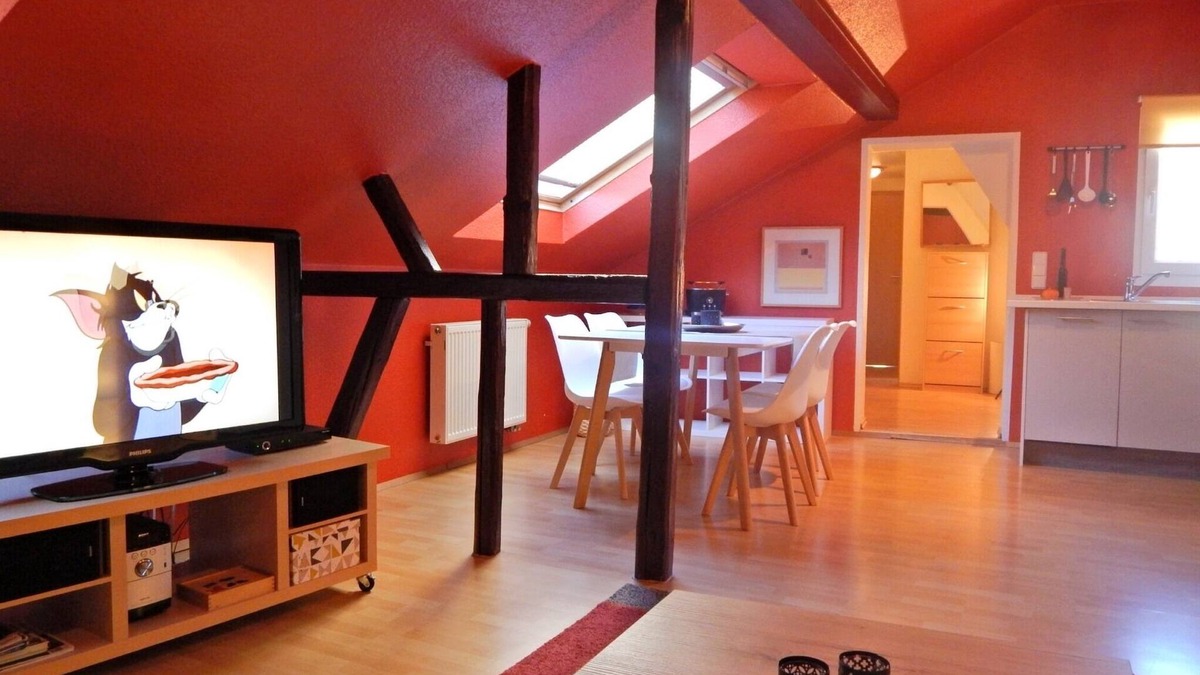 Neuendorf Apartment | Apartment 'Ferienhaus Rheinblick Wohnung 4' with Shared Terrace, Wi-Fi and Air Conditioning