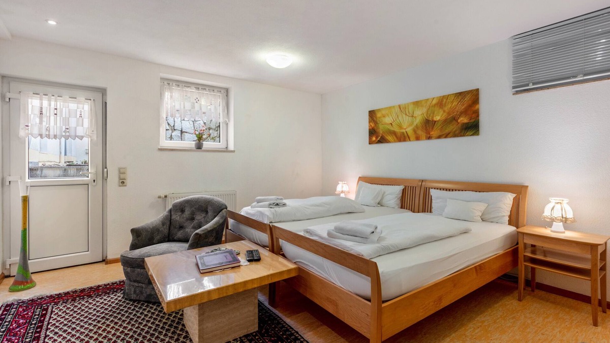 Bad Bellingen Apartment | Apartment 'Ferienwohnung 7c' with Shared Terrace and Wi-Fi
