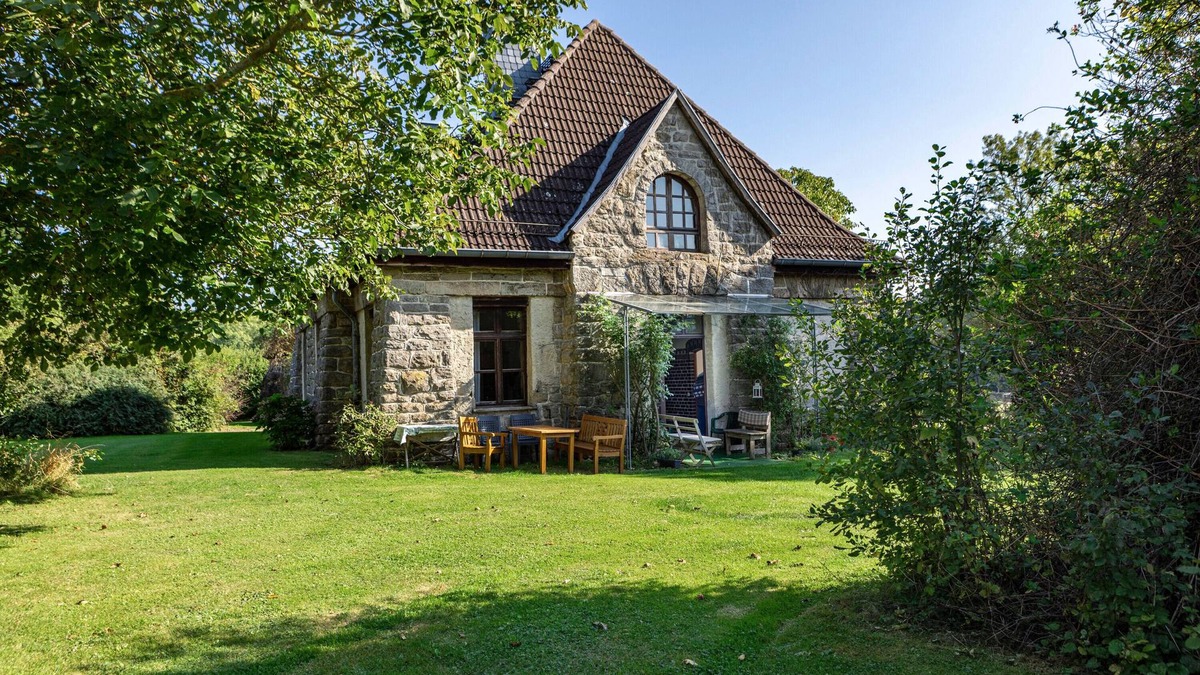 Herleshausen Apartment | Apartment 'Ferienwohnung Zum Alten Hengststall' with Private Garden and Wi-Fi