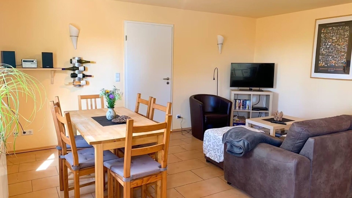 Gleisweiler Apartment | Apartment 'Ferienwohnung Wadle' with Terrace