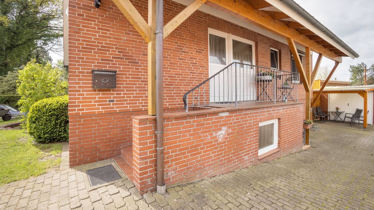 Krempermoor Apartment | Apartment 'Ferienwohnung Krempermoor' with Shared Terrace and Wi-Fi