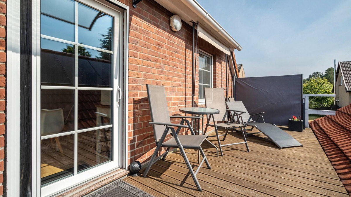 Neustrelitz Apartment | Apartment 'Ferienwohnung 2 Schulze' with Private Terrace, Shared Garden and Wi-Fi