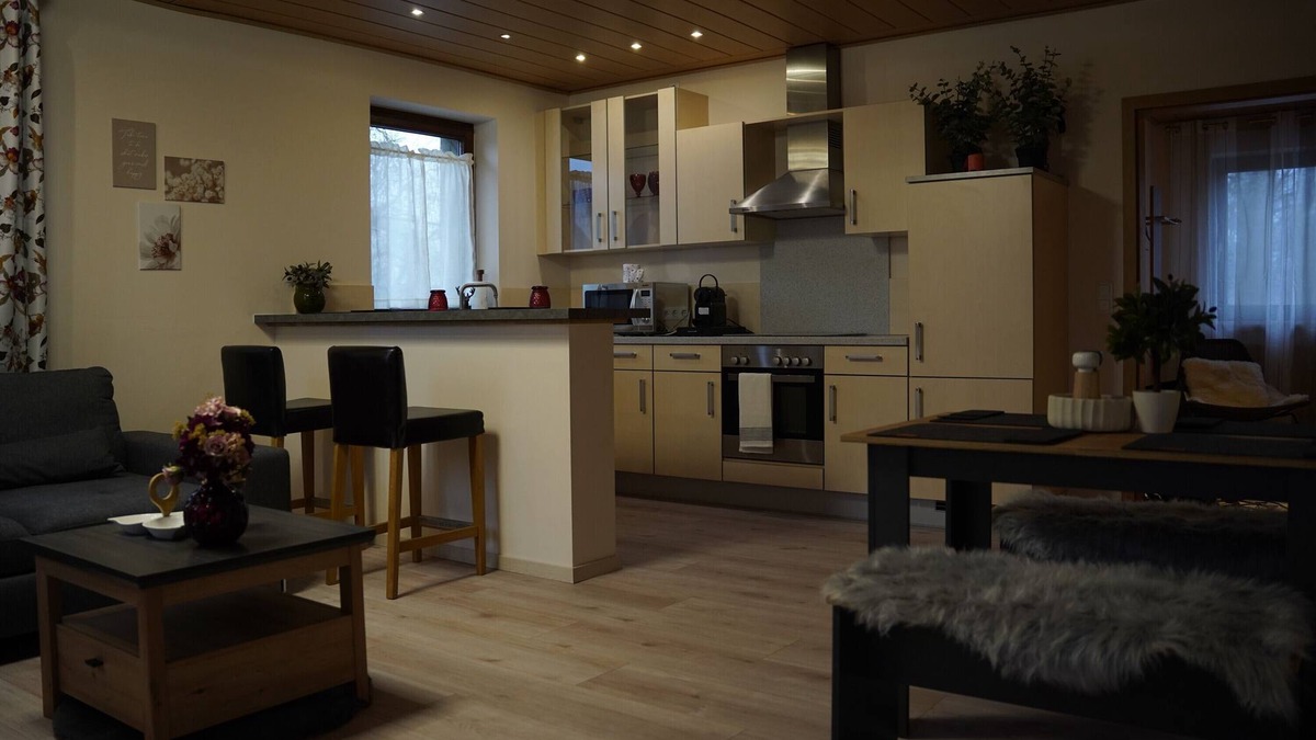 Eckersdorf Apartment | Apartment 'Ferienwohnung Zum Lausbub' with Wi-Fi