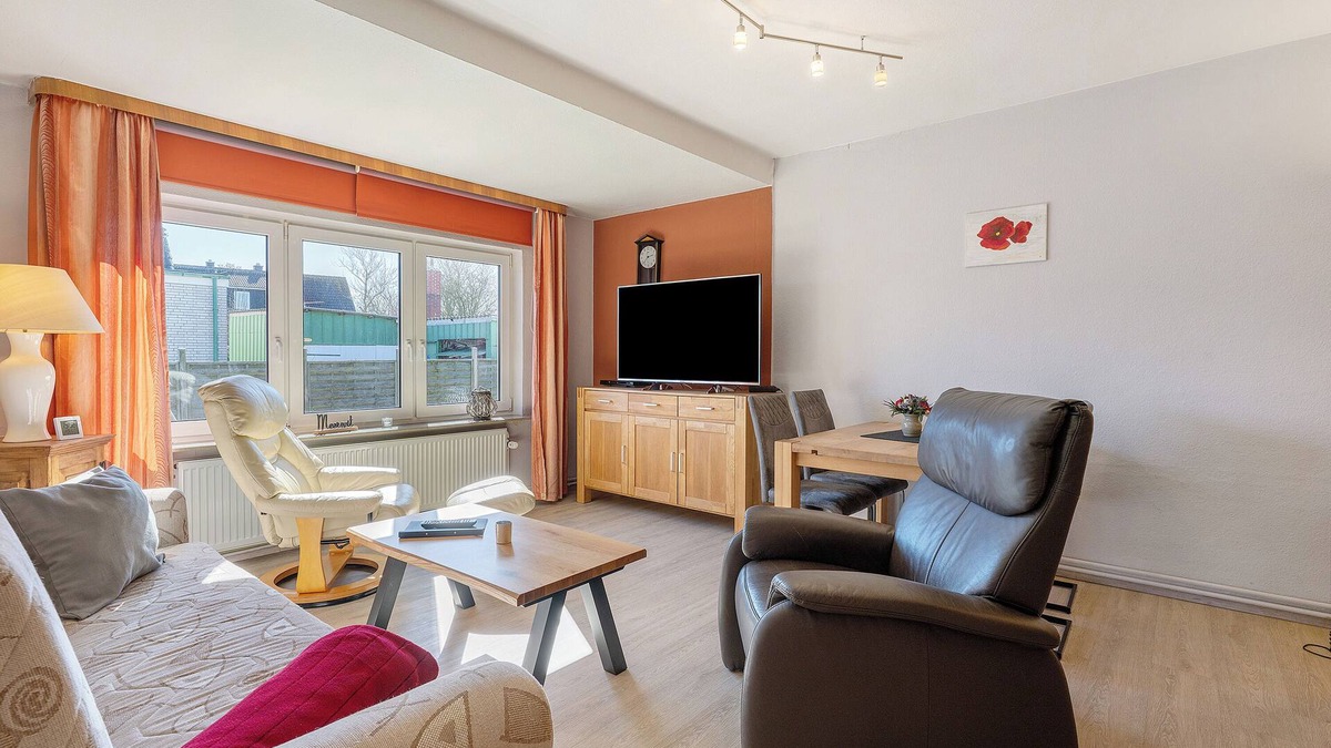 Suederhafen Apartment | Apartment 'Ferienwohnung Kapitänskajüte' with Private Terrace, Shared Garden and Wi-Fi