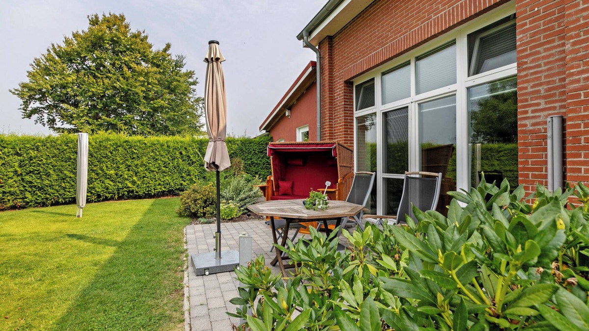 Osterrade Apartment | Apartment 'Ferienwohnung Offenbütteler Moor' with Private Terrace, Private Garden and Wi-Fi