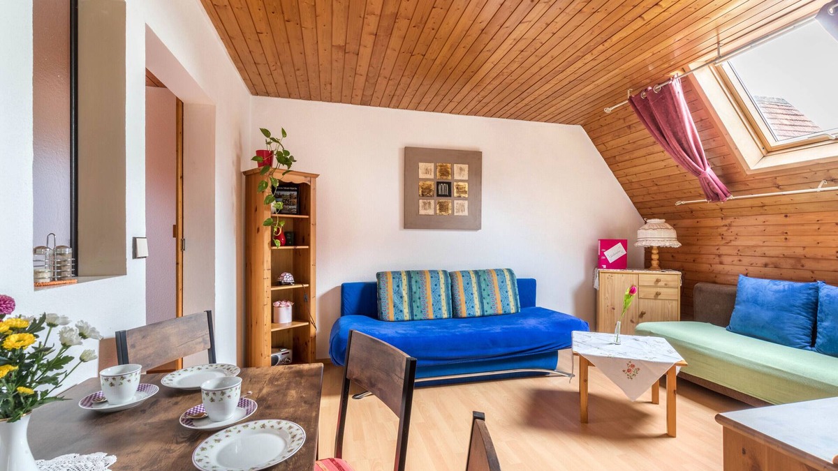 Grossheppach Apartment | Apartment 'Ferienwohnung Sila 1' with Shared Terrace and Wi-Fi