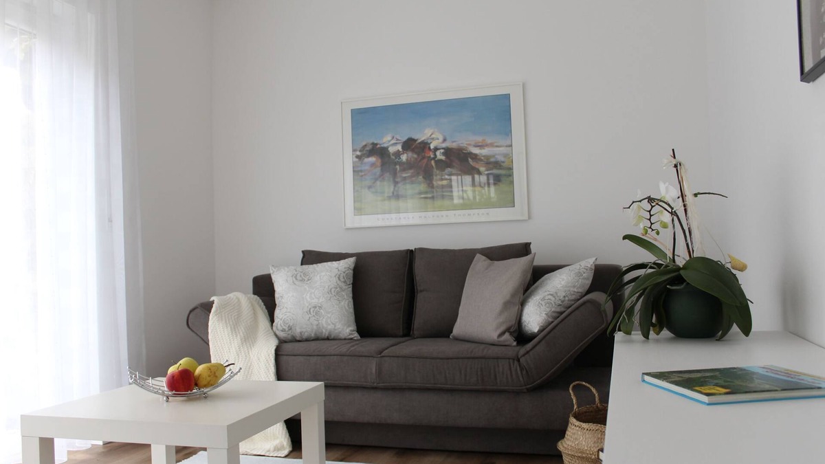 Winzingen Apartment | Apartment 'Ferienwohnung Madeleine' with Shared Terrace, Shared Garden and Wi-Fi