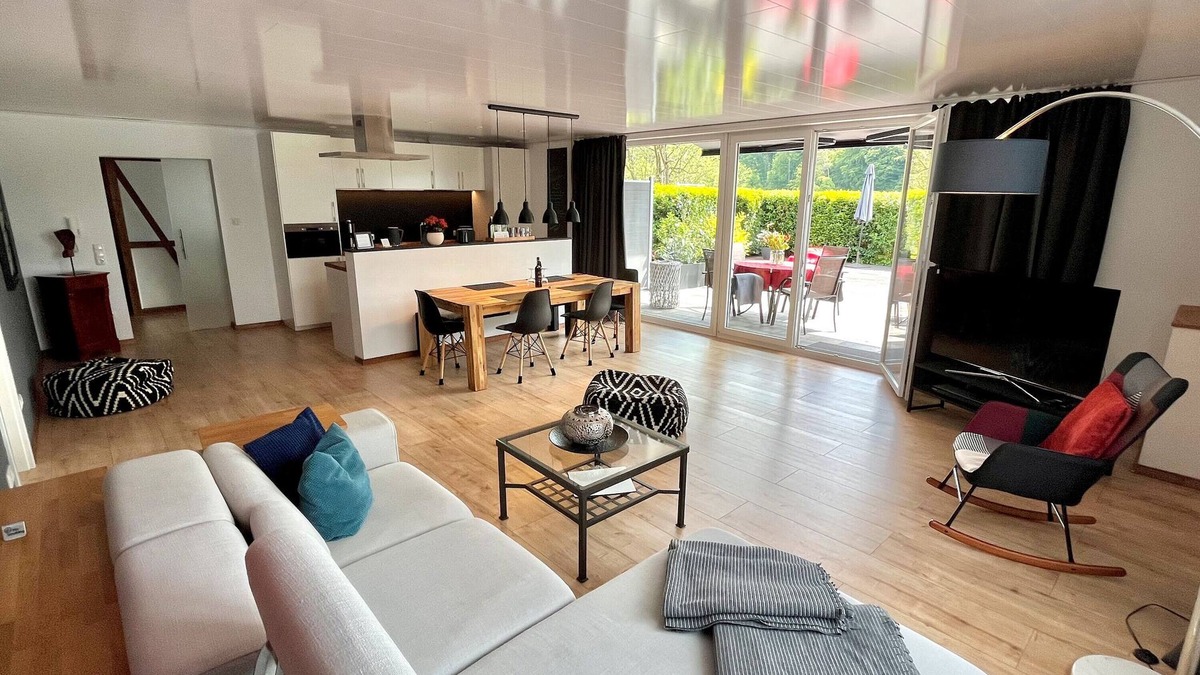 Krombach Apartment | Apartment 'Ferienwohnung Ricke' with Private Terrace and Wi-Fi