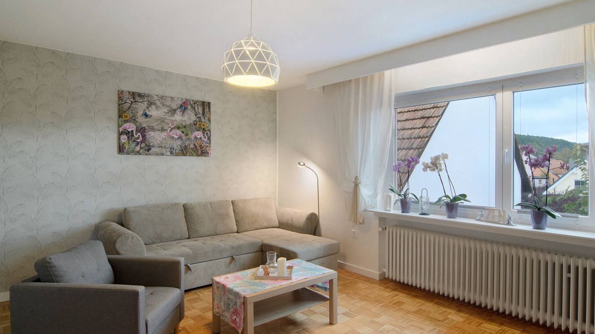 Grebendorf Apartment | Apartment 'Ferienwohnung Storchenblick' with Mountain View, Balcony and Wi-Fi